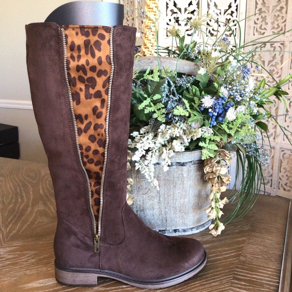 Pierre Dumas Womens Barcelona-18 Leopard Print Low Heel Zip Knee High Boot